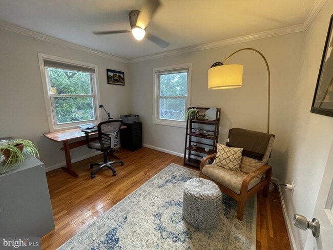 Building Photo - 2221 Arlington Terrace