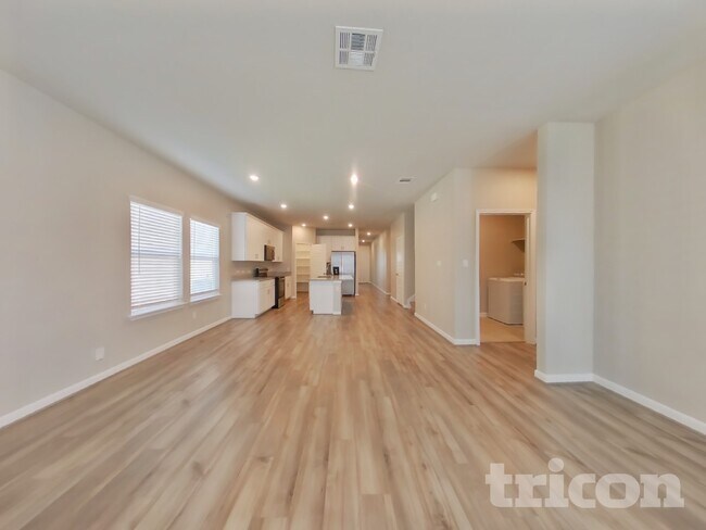 Building Photo - 5915 Noah Pl