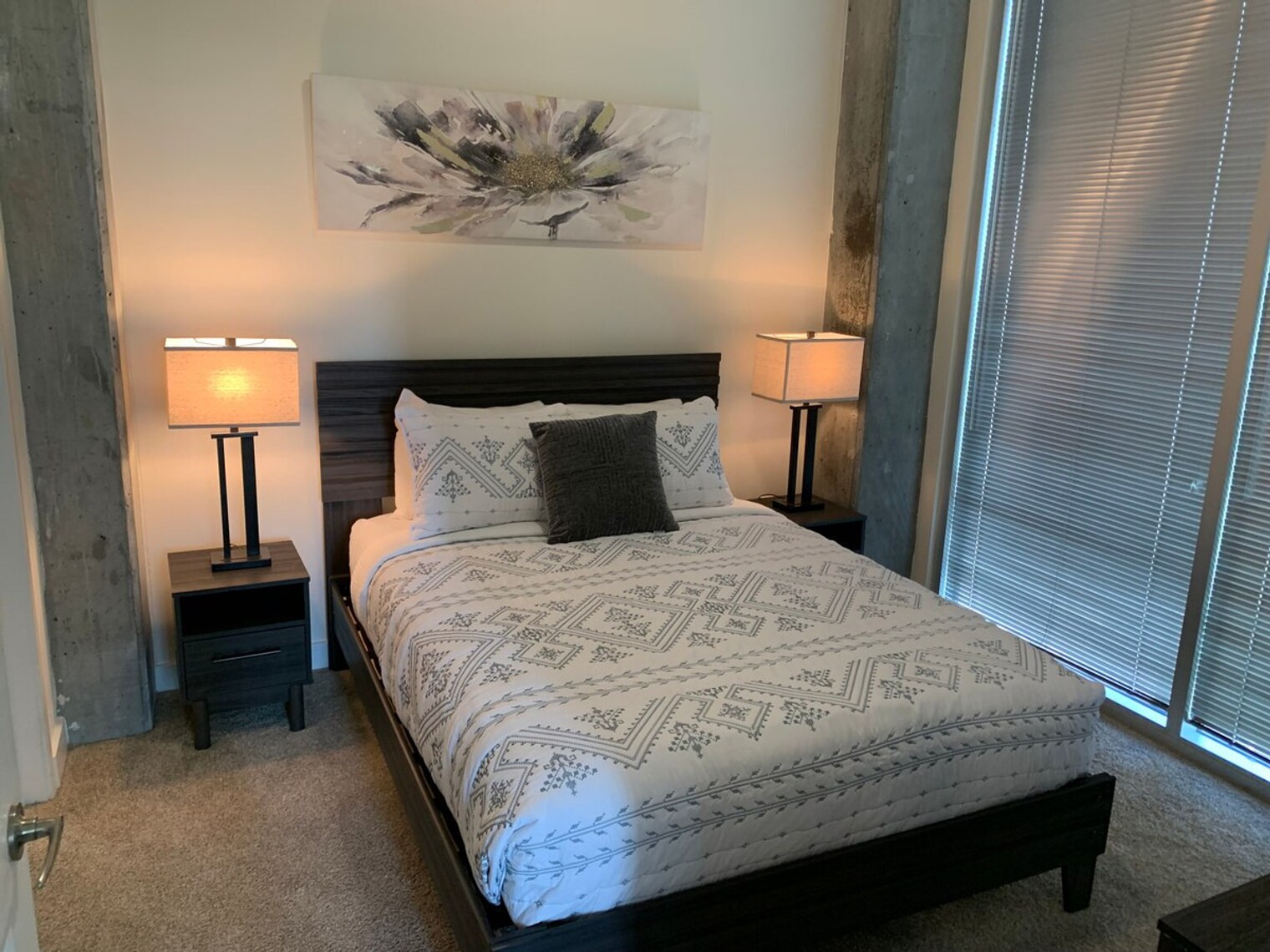 Building Photo - 475 S Church St