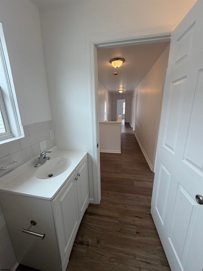 Building Photo - 130 N Tennessee Ave