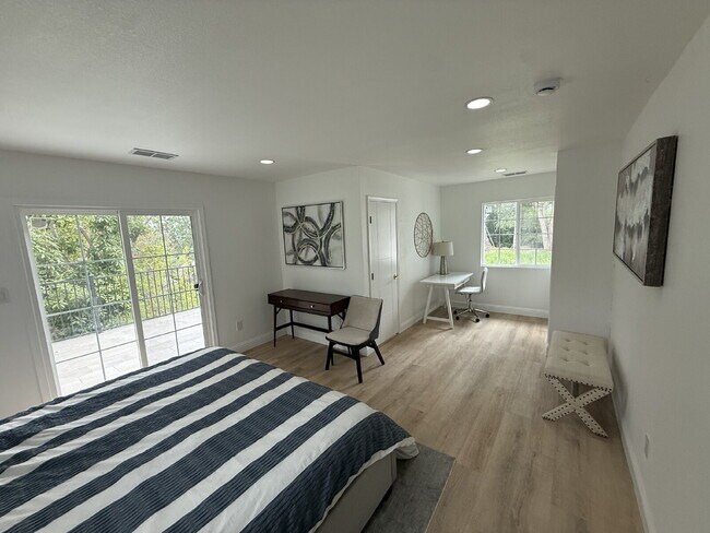 Building Photo - Stunning Newly Remodeled 4 Bedroom 3 Bathroom Home in Walnut Creek