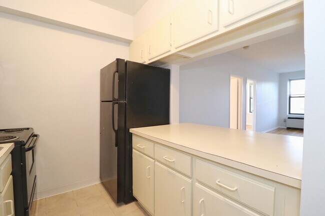 Building Photo - 43-49-49 Van Wagenen Ave