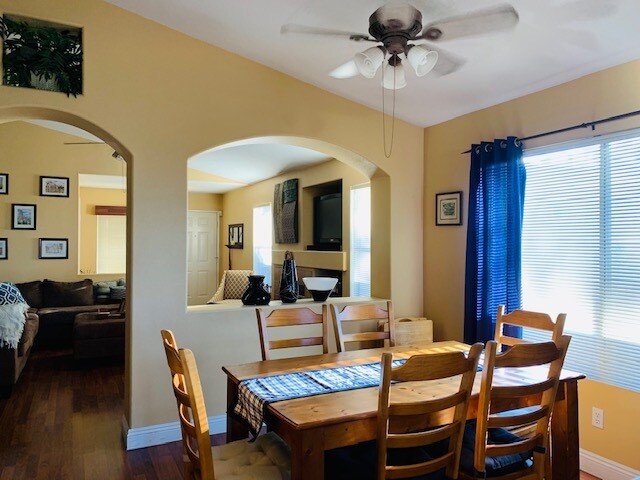 Building Photo - 973 Naples Dr