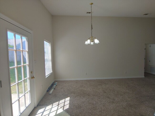 Building Photo - 4021 Embers Landing
