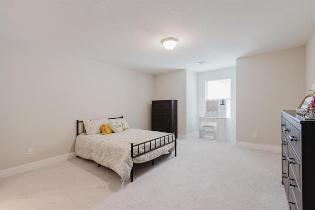 Building Photo - 1104 Lickety Ln