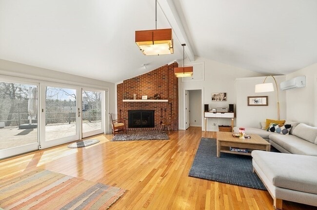 Building Photo - 39 Decatur St