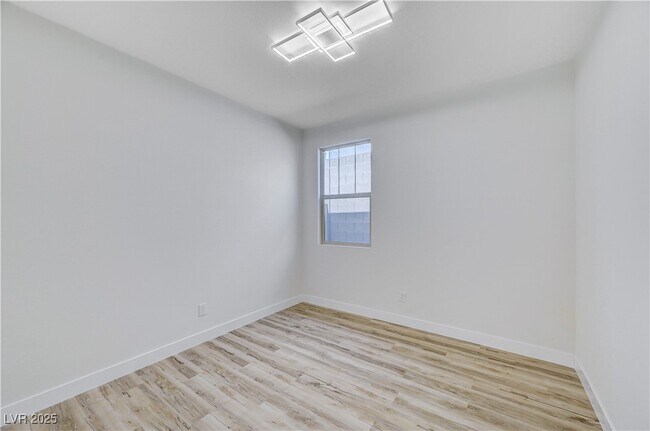 Building Photo - 12470 Madison Pk Pl