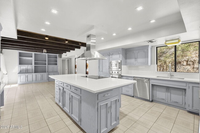 Building Photo - 6900 N Highlands Dr