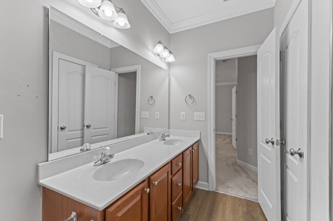 Building Photo - **3bd/2.5ba Townhome in Magnolia Woods**