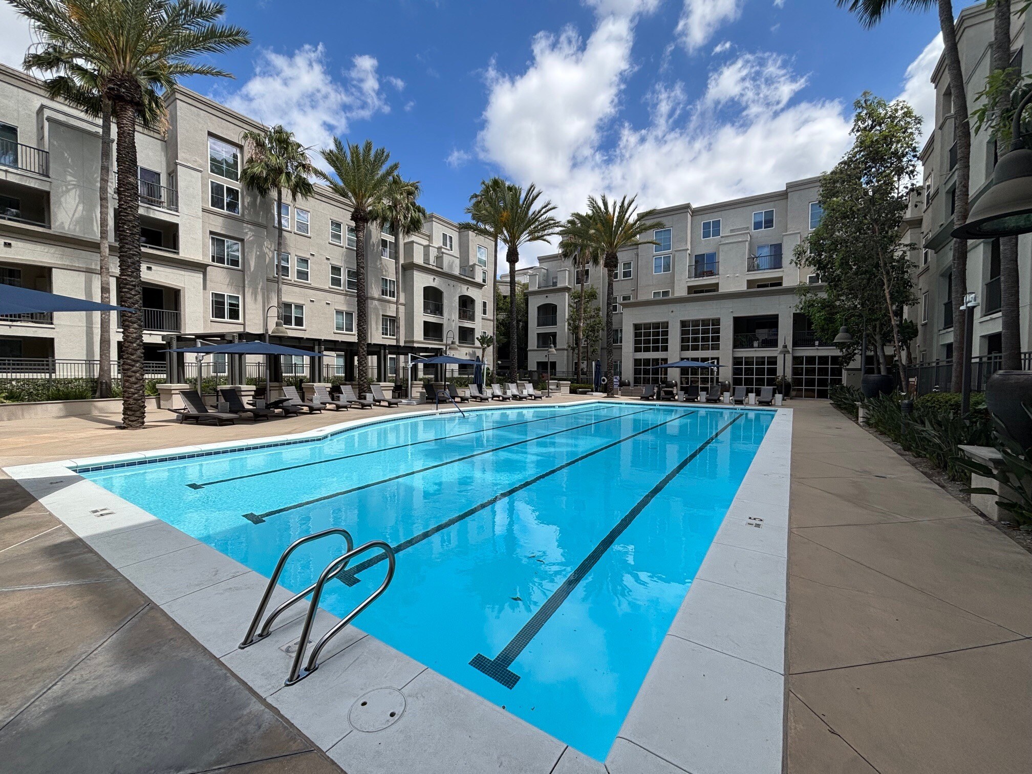 Building Photo - 2168 Scholarship