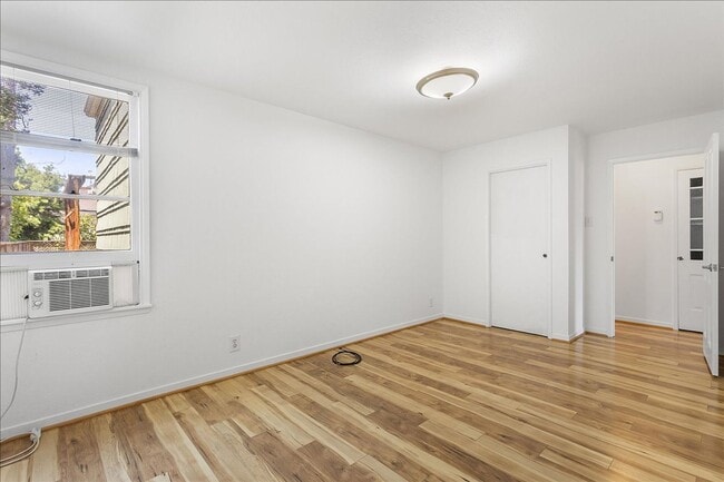 Building Photo - 1529 Stanton St