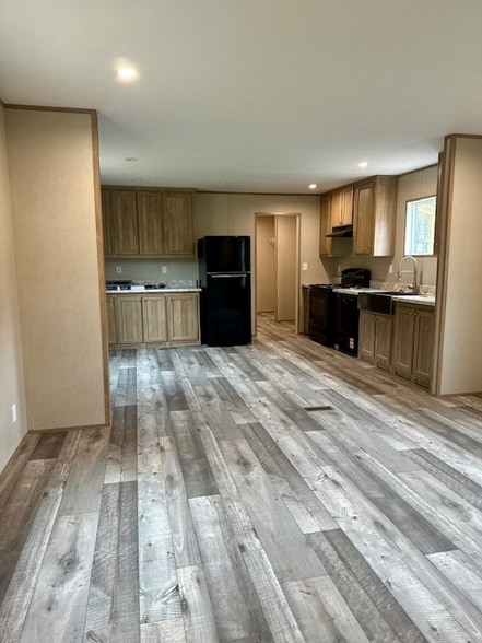 Building Photo - 2103 Terrys Creek Rd