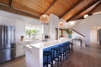 Building Photo - Hawaii Life Presents Mokuleia Beach House 3 bedrooms, 2 full bathrooms, Sleeps 8 - Beautifully bu...