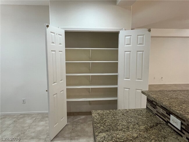 Building Photo - 10922 Moonbeam Glow Ln
