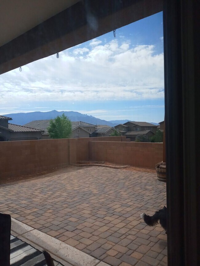 Building Photo - FOUR BEDROOM-SINGLE STORY-RIO RANCHO