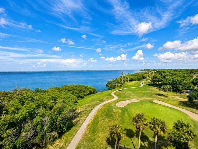 Building Photo - 2616 Cove Cay Dr