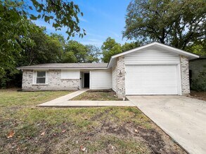 Building Photo - 3 BR/1.5BA | Newly Renovated Single Family Home | 1-Car Covered Parking | Gated backyard!