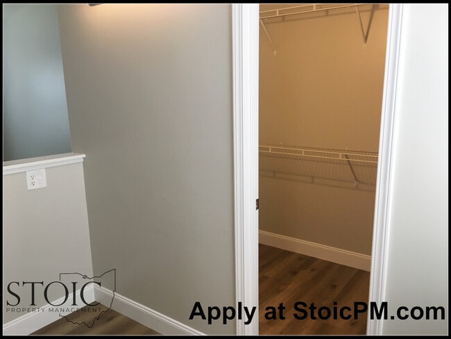 Building Photo - 2810 Raphael Dr