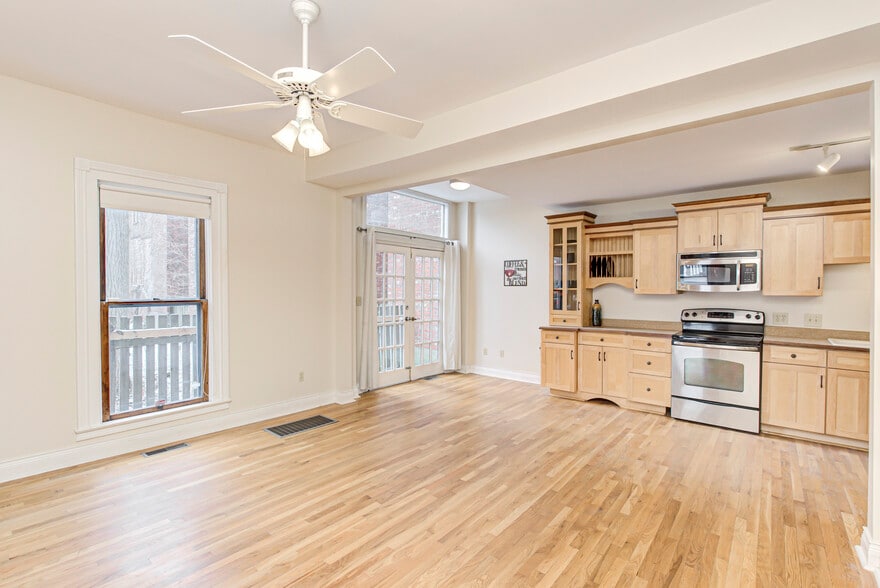 Doors to outside deck - 237 E Saint Joseph St