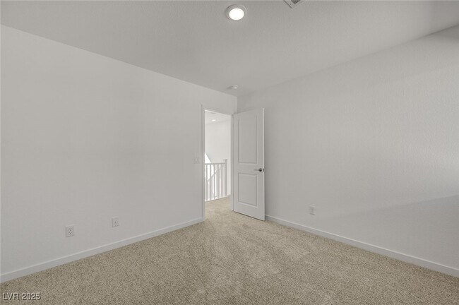 Building Photo - 8532 W Agate Ave