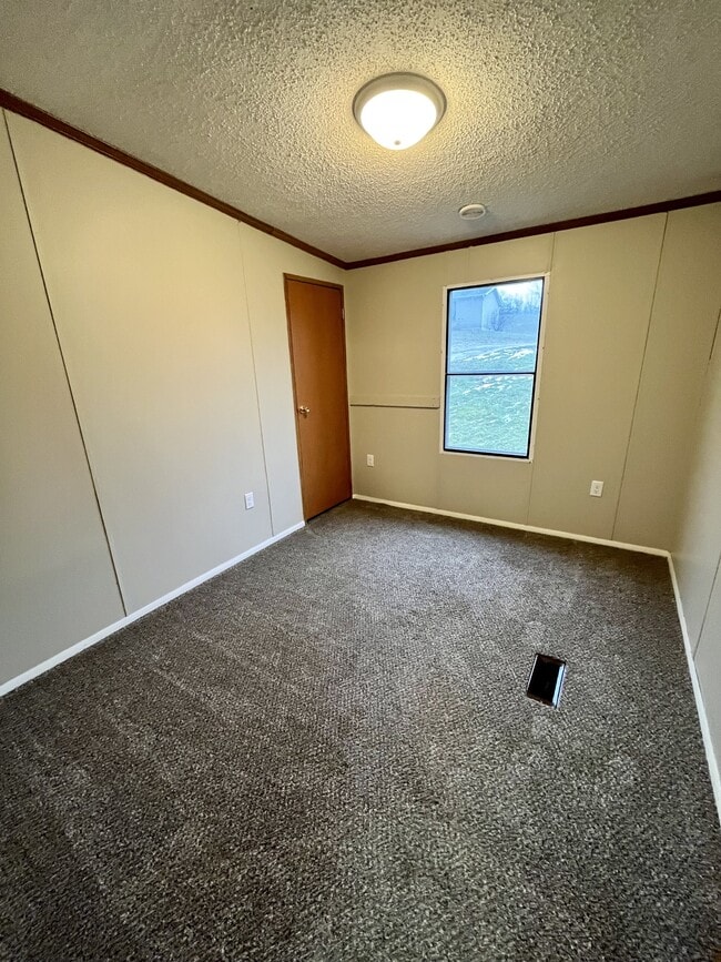 Building Photo - 3416 OH-83