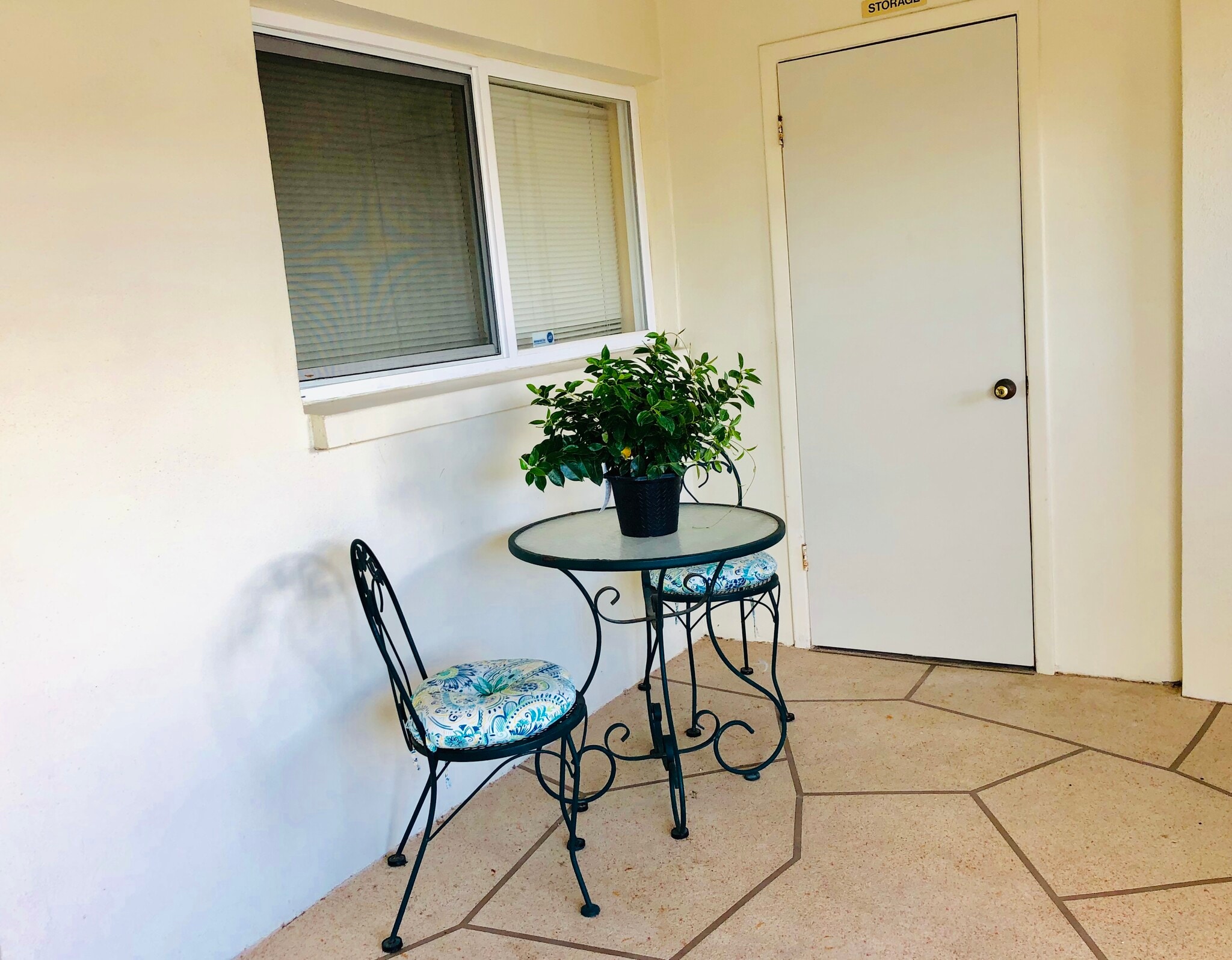 Storage Unit - 4550 Overlook Dr NE