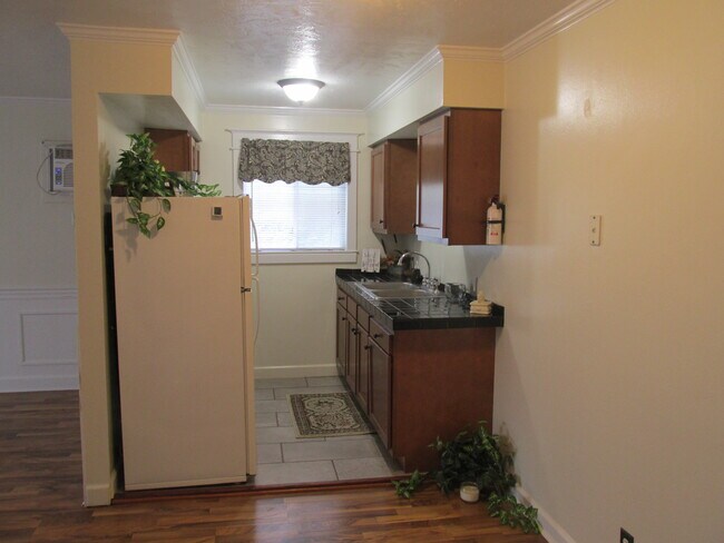 Building Photo - 4705 Burdette St