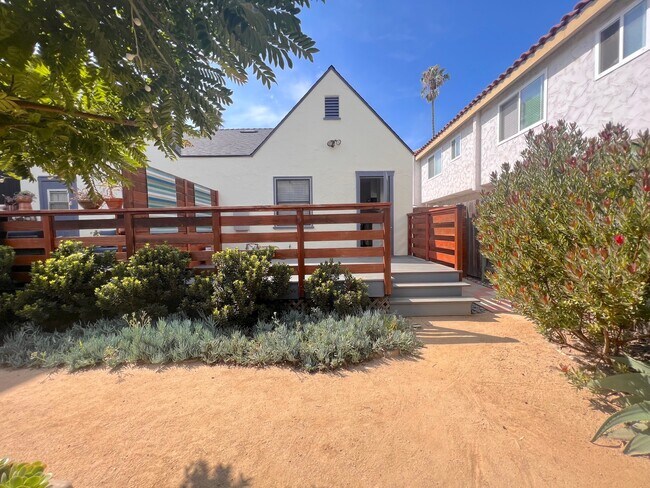 Unit A - 2053 Pierpont Blvd