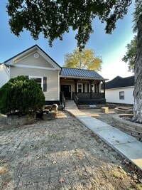 Building Photo - 947 Clark St