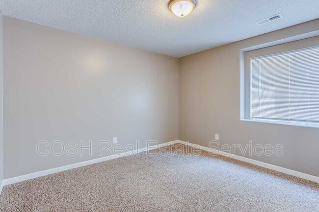 Building Photo - 1054 E Karla Ct