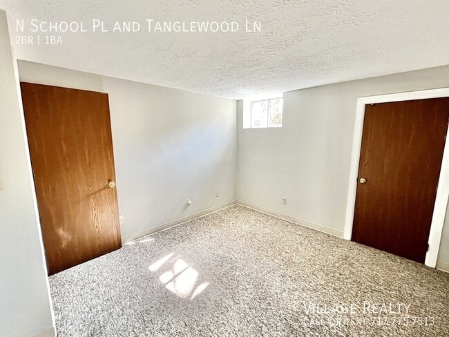 Building Photo - 343 N School Pl