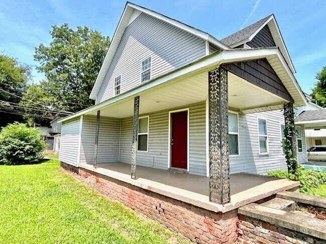 Building Photo - 3512 SW Triana Blvd