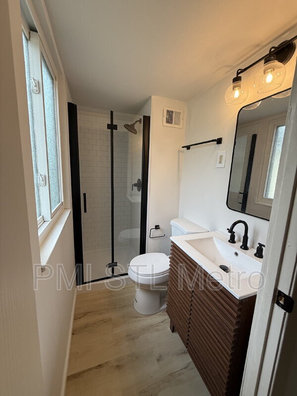 Building Photo - 2512 Dukeland Dr