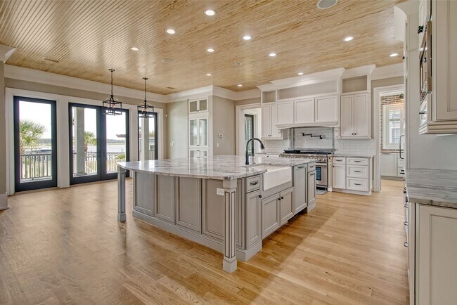 Building Photo - 4 Bedroom 4.5 Bath Home in Dunes West - Mt. Pleasant