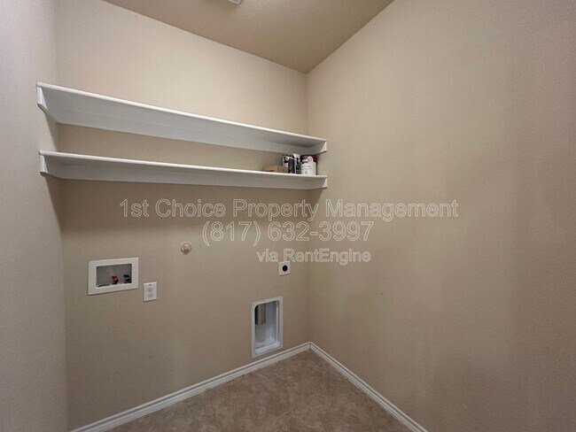 Building Photo - 15736 Barton Ridge Dr