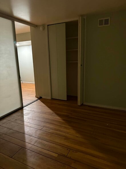 Building Photo - 3200 S Sepulveda Blvd