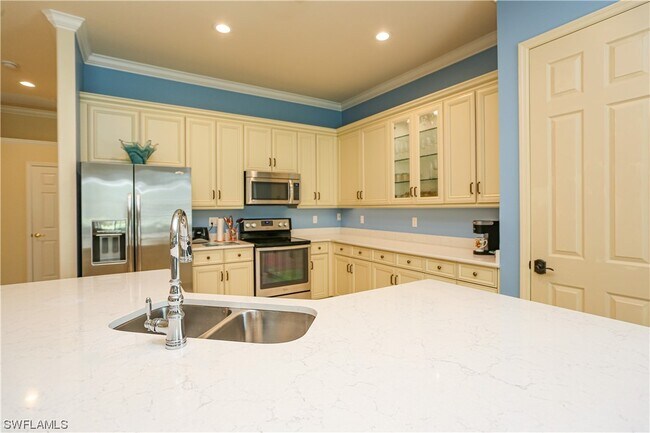 Building Photo - 3855 Jungle Plum Dr E