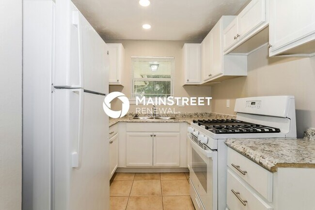Building Photo - 3 Bedroom Pet-Friendly Home in Houston, TX with Main Street Renewal