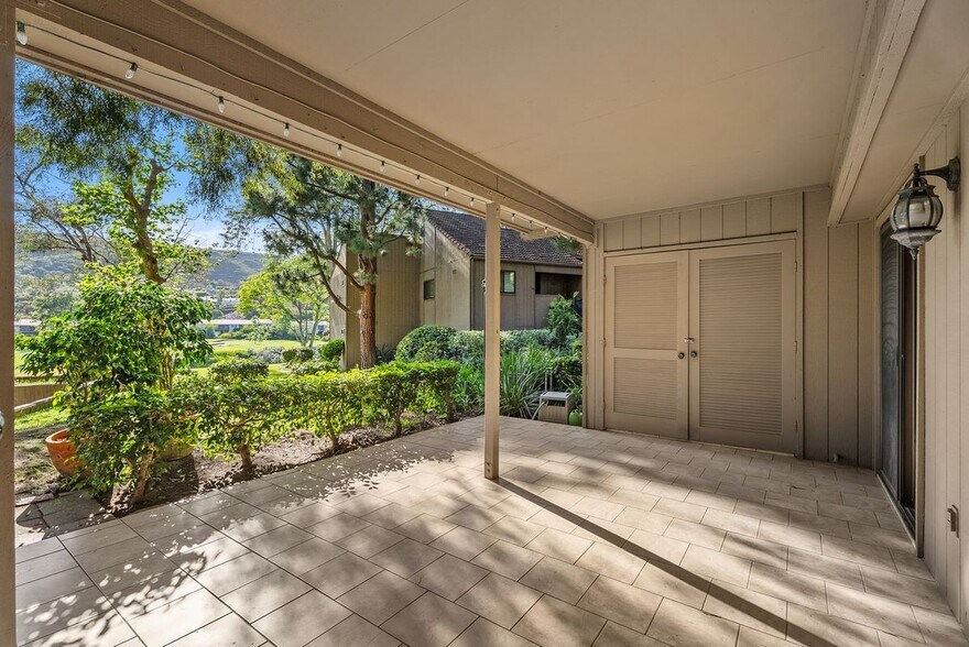 Building Photo - 31461 E Nine Dr