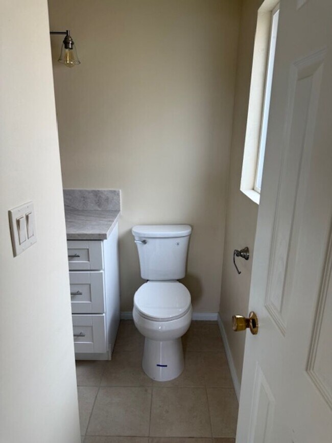 Building Photo - Just remodeled Chula Vista bungalow