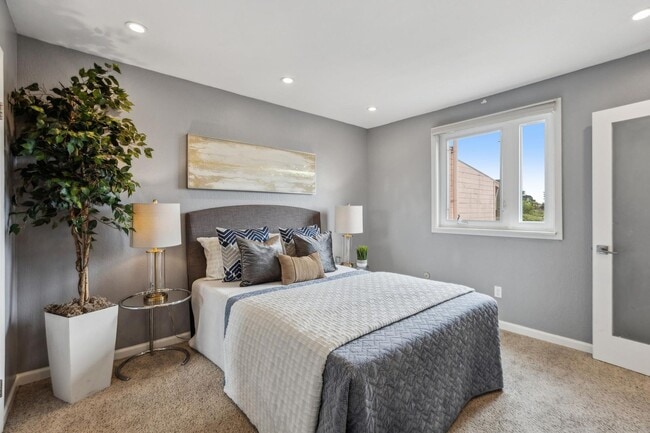 Building Photo - Daly City - Easy Commute Single Family Hom...