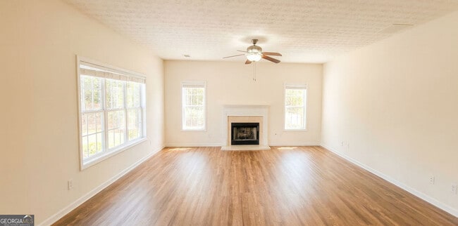 Building Photo - 838 Pond View Ct