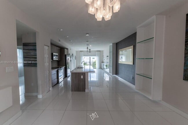 Building Photo - NW 104th Avenue 21, Doral, FL 33178