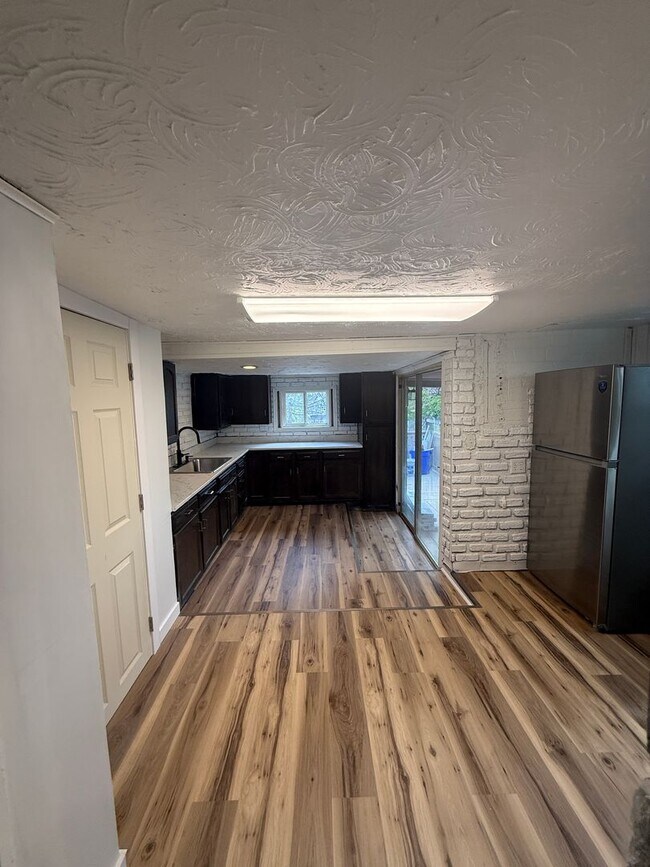 Building Photo - **4 Bedroom Home for Rent – Fully Renovated in Trinity School District – $2,200/month**