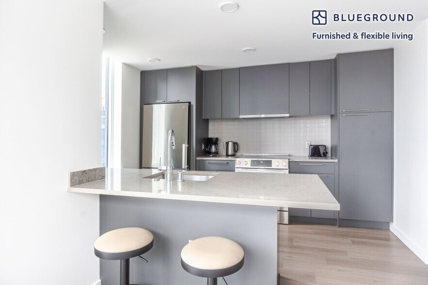 Building Photo - 2019 Boren Ave