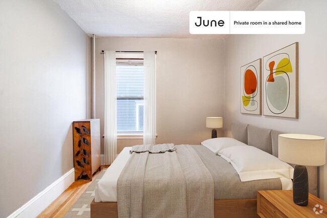 Building Photo - 106 Beacon St