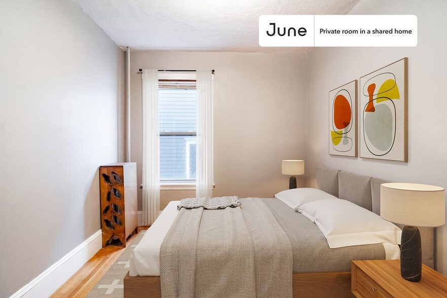 Primary Photo - Private bedroom in 5 bed/1 bath Home