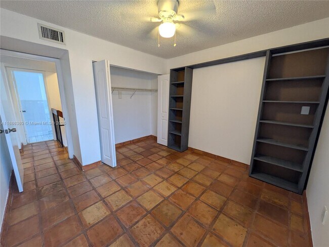 Building Photo - 3811 SW 82nd Ave