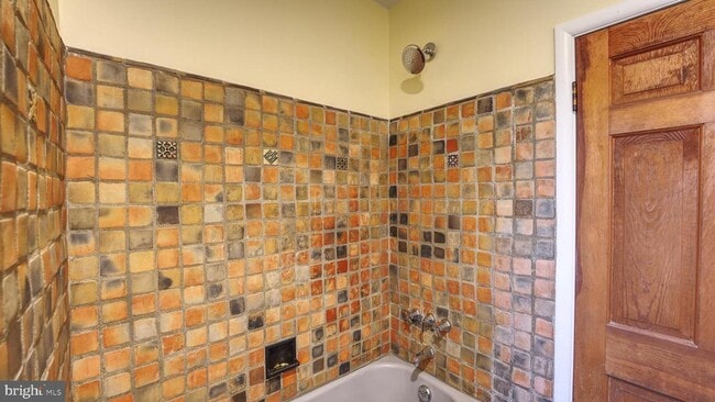 Building Photo - 53 Iron Bridge Rd