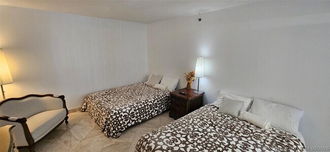 Building Photo - 2575 S Ocean Blvd